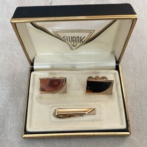 Swank Gold Cufflinks and Tie Clip Set